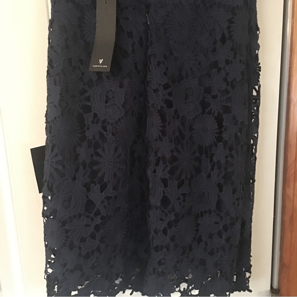 SALE!! 2X Host pick 🎉NWT Lulu’s Romance language backless lace dress - Picture 9 of 16